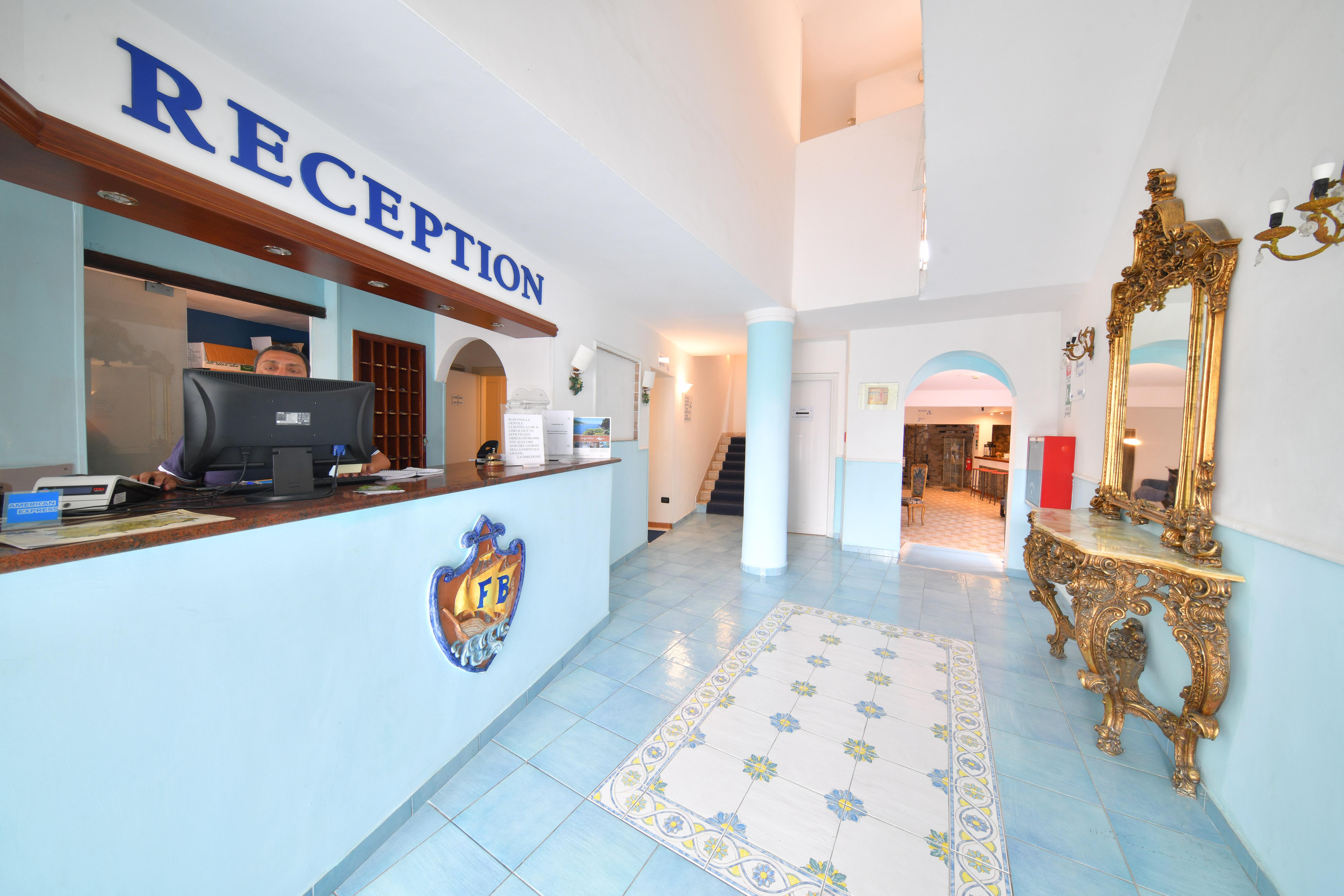 Lacco Ameno  Fortuna Beach - Seaside Hotel מראה חיצוני תמונה